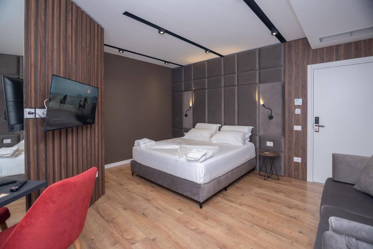 Hotel Portside Gf فلورا المظهر الخارجي الصورة