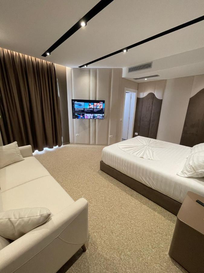 Hotel Portside Gf فلورا المظهر الخارجي الصورة